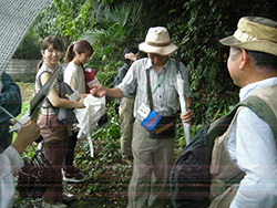 �a���s���q�R�~���j�e�B�[�Z���^�[